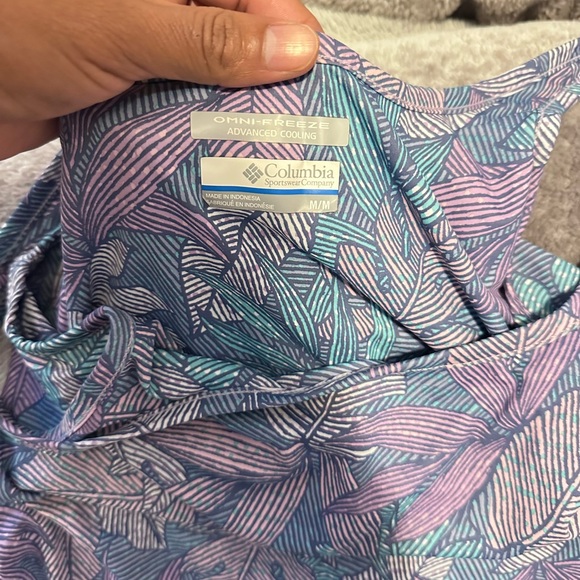 Columbia Blue and Purple Leaf Print Top - Picture 1 of 4